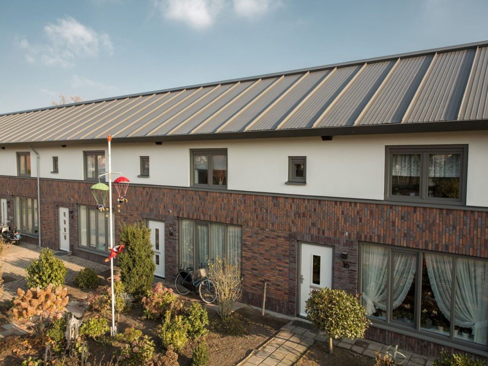 Sandwichpanelen voor je dak: isolatie en afwerking in één